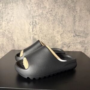 Adidas Yeezy Slides Onyx Black Men's